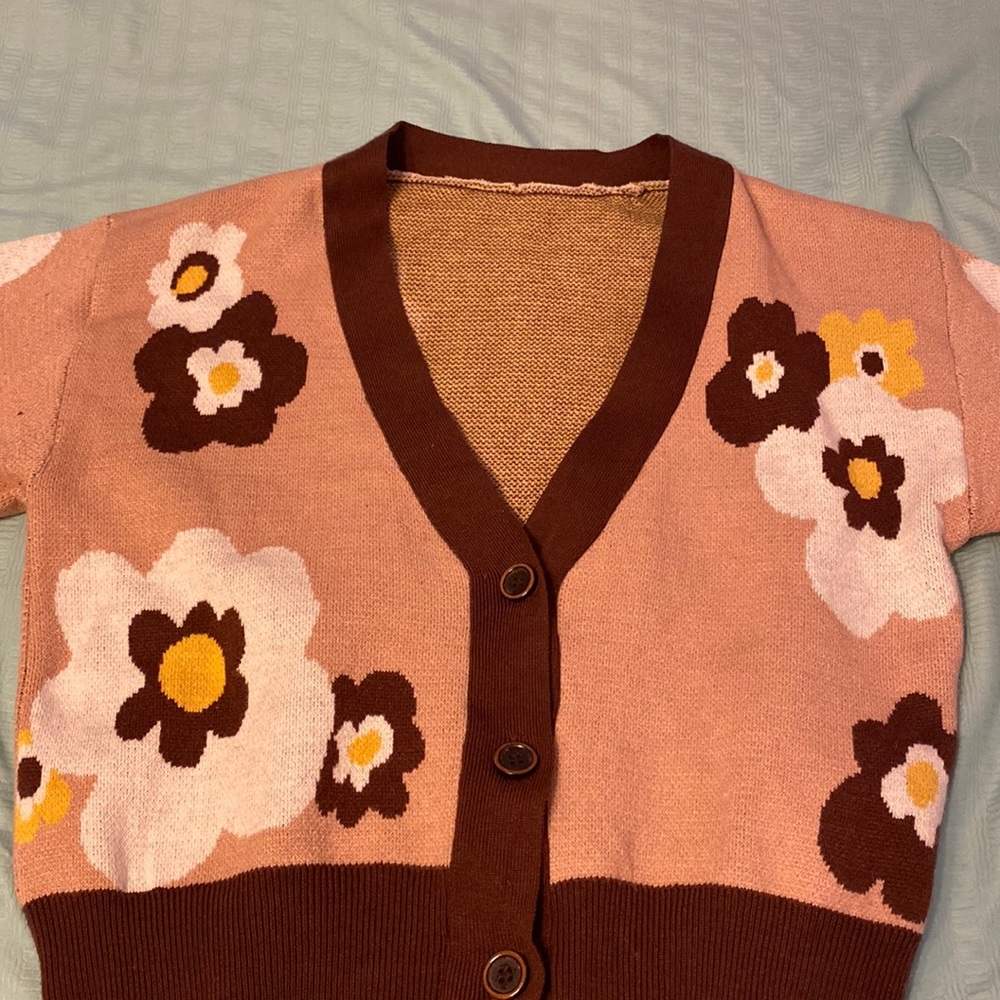 Brown flower print sweater!!